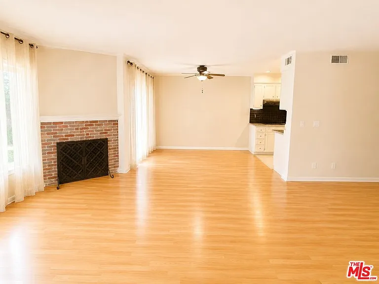 5870 Green Valley Cir #129 — Photo 7