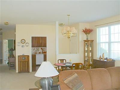 5th image of 3042 Willowbrook Way