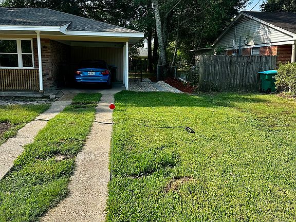 4th image of 2408 Middlecoff Dr