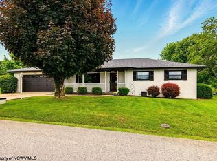 76 Marion Dr, Bridgeport, WV 26330