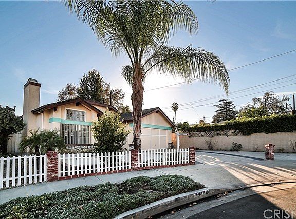 3rd image of 15444 Covello St