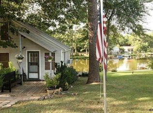 694 Omaha Dr, Omaha, TX 75571