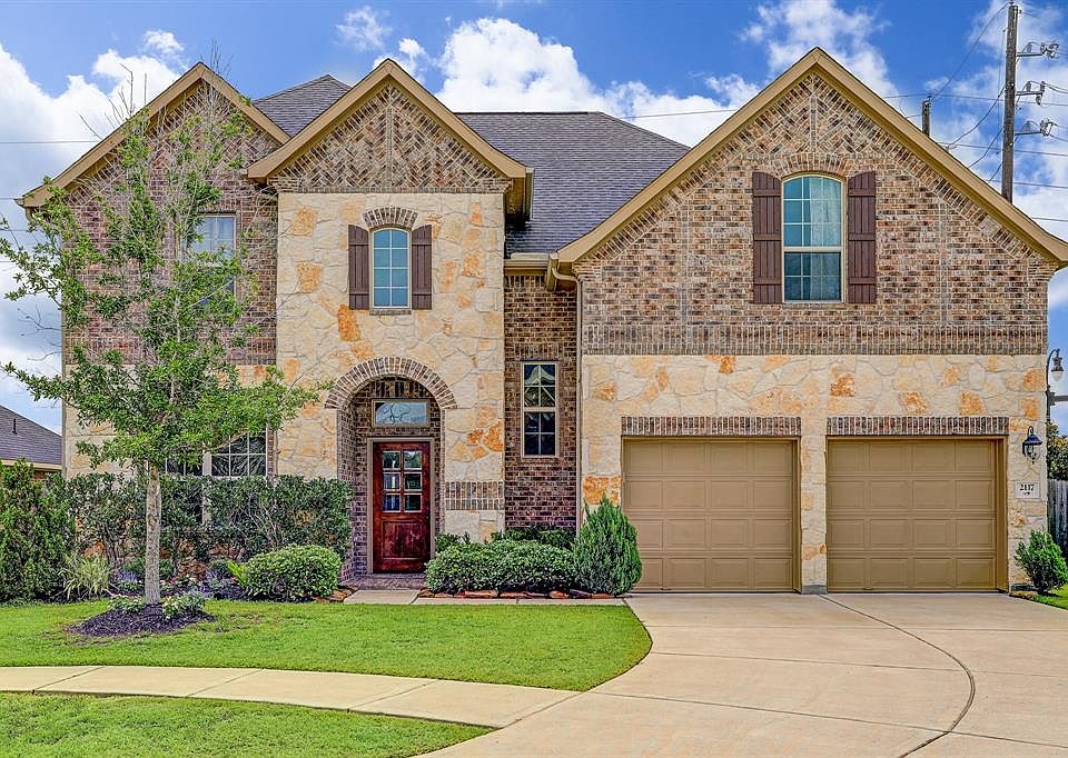 1st image of 2117 Rolling Hills Dr