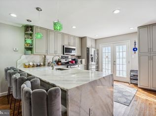 21202 Winding Brook Sq, Ashburn, VA 20147