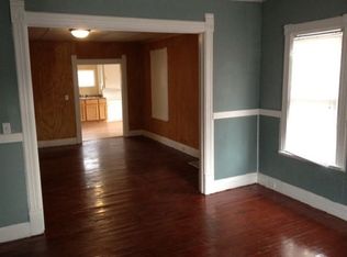 396 Washington Ave APT 1, Muskegon, MI 49441