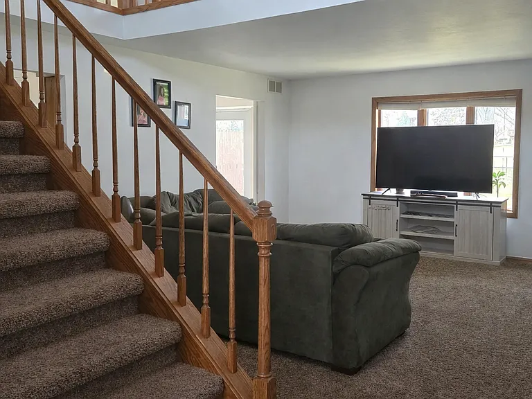 5849 Woodland Dr — Photo 9