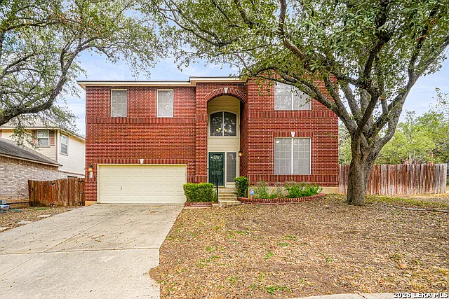 4 bed, 2.5 bath, 3240 sqft, $2,200 — Photo 2