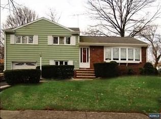 14 Garfield St, Dumont, NJ 07628