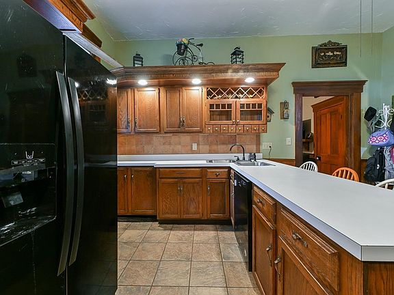 3rd image of 415 E Boehringer St Lot 24