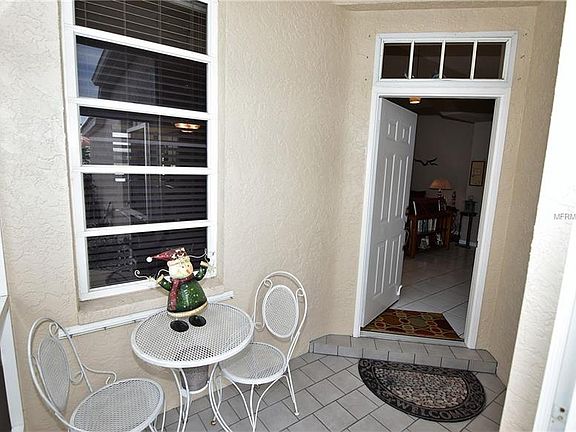 3rd image of 10268 Arrowhead Dr