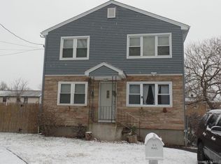 24 Dayton Rd, Bridgeport, CT 06606