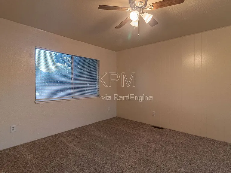 476 E Essex St — Photo 6