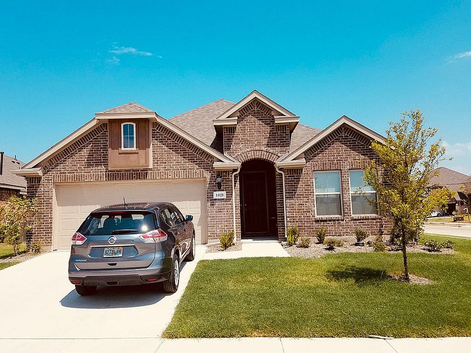 1st image of 1421 Heather Ln