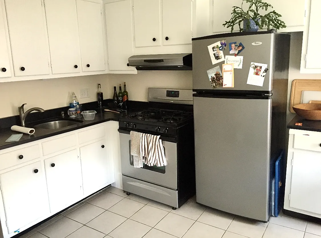 3 bed, 950 sqft, $3,600 — Photo 1