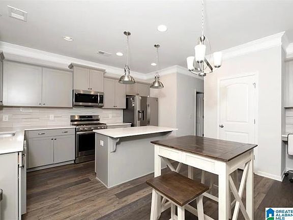 4th image of 8682 Highlands Dr