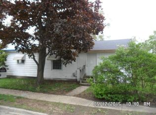 152 Floral Ave, Plainwell, MI