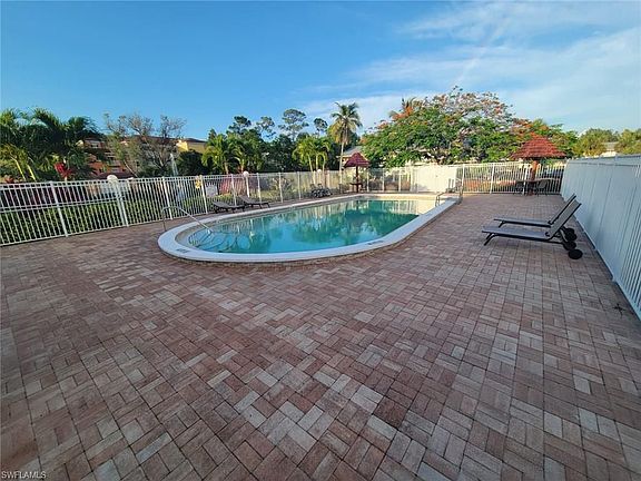 3rd image of 4635 Bayshore Dr APT P13