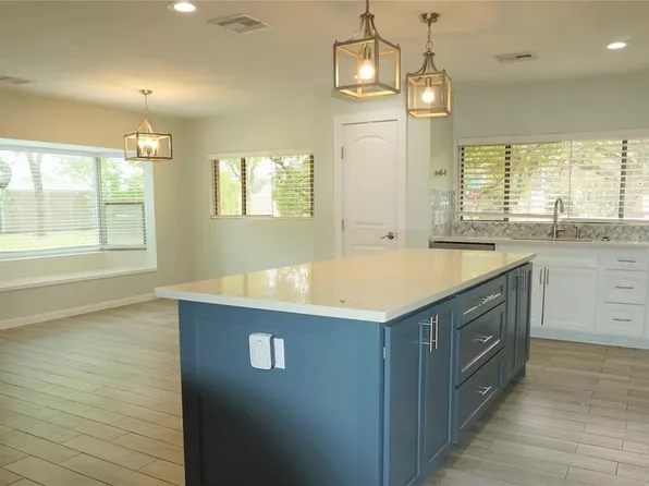 4902 Wigton Dr, Houston, TX 77096