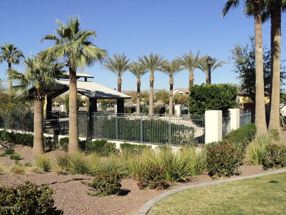 1st image of 2273 E Huntington Dr