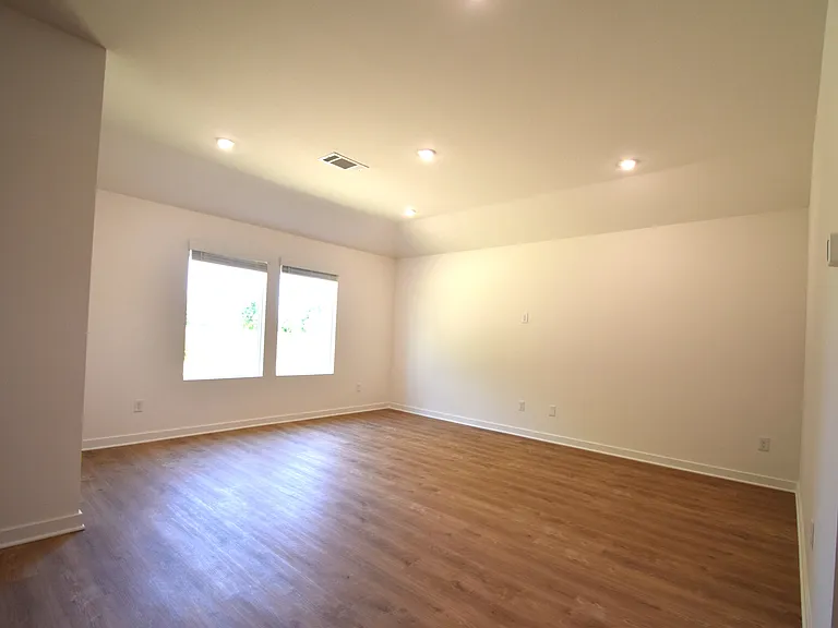 346 Texas Ave — Photo 7