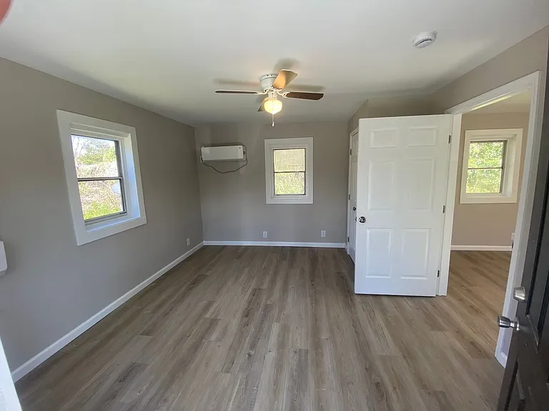 2106 S Andrews Cir — Photo 4
