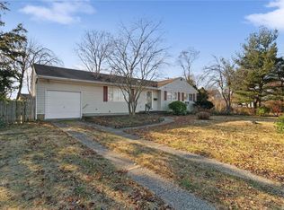 2 Redmen St, Islip Terrace, NY 11752