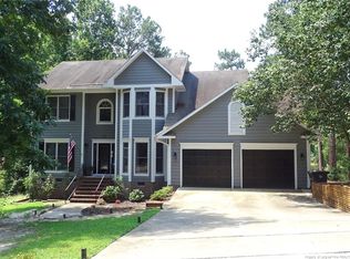 733 Stonington Dr, Fayetteville, NC 28311