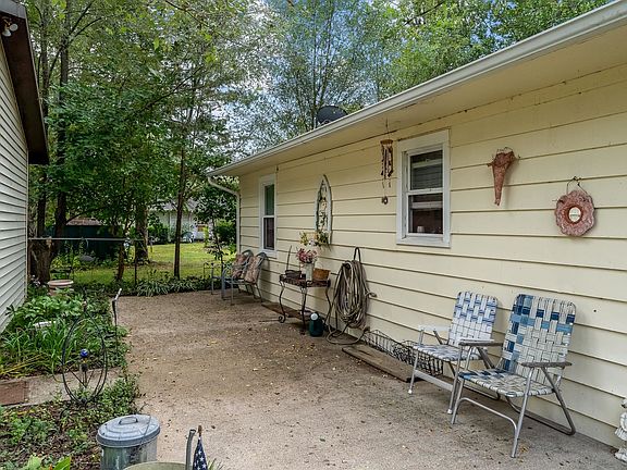 5th image of 311 Gold River Ave