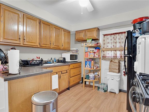 4th image of 28 Myrtle St