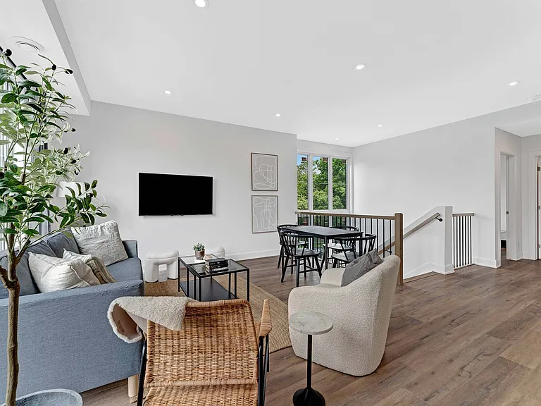 157 Sanford Ave #C — Photo 18