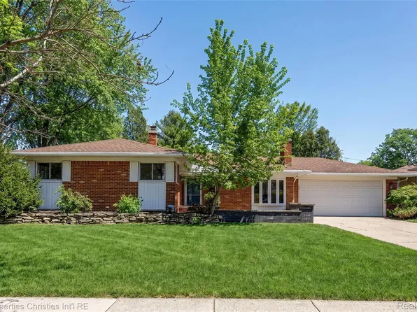 16830 Pollyanna St, Livonia, MI 48154