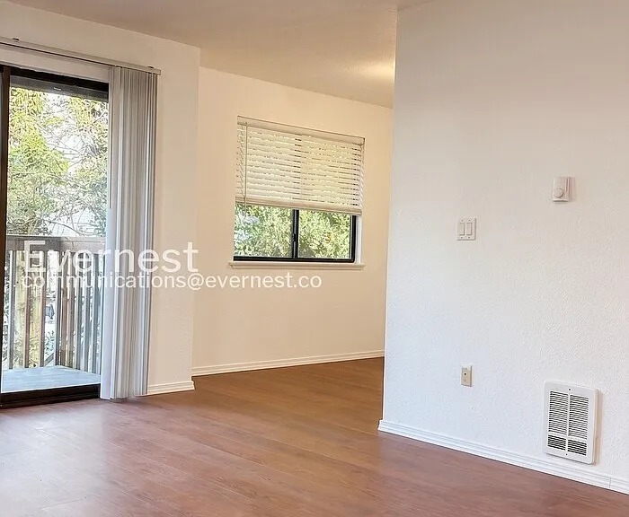 1033 SW 148th St #3 — Photo 7