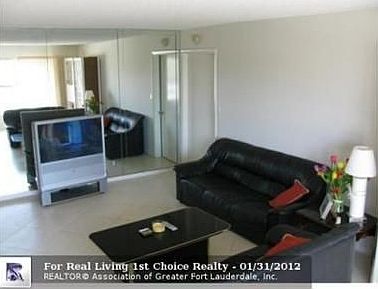 2nd image of 3900 Galt Ocean Dr APT 108