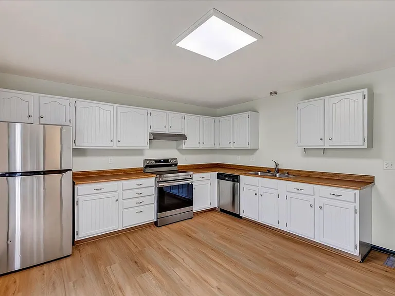 6517-6519 Tottenham Rd — Photo 12