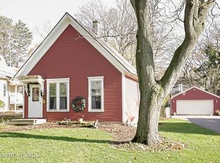 45 Monroe St, Elgin, IL 60123