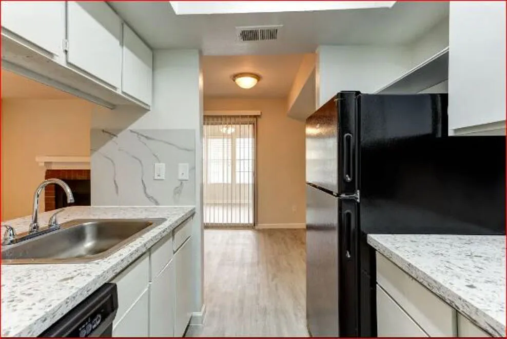 Star Beltway 8 Apartments — Photo 2