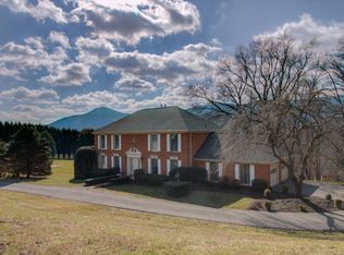 7104 Highfields Farm Trl, Roanoke, VA 24018