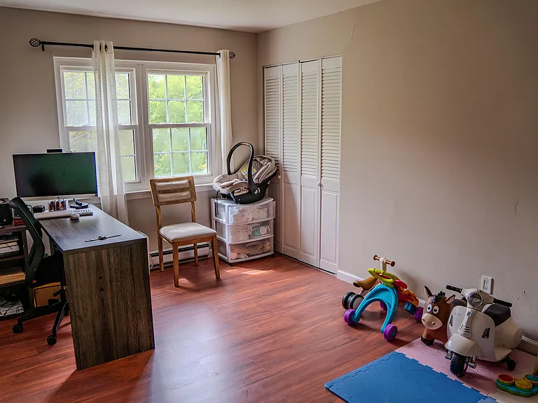 5A Woodside Ave #D-47 — Photo 9