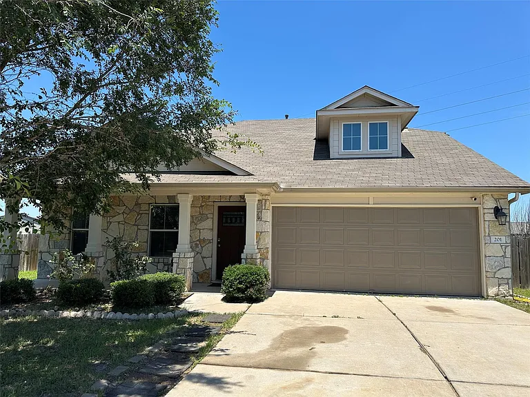 201 N Hunting Lodge Ln — Photo 1