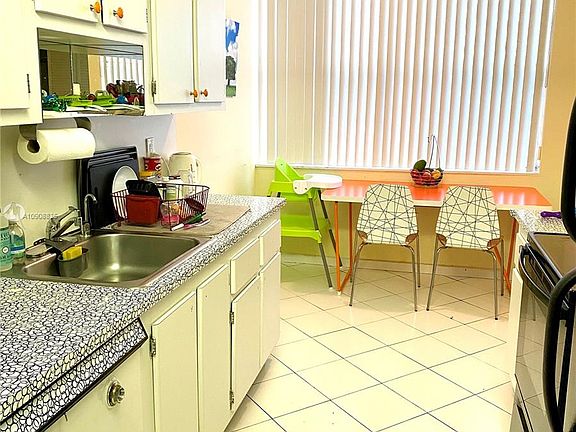 3rd image of 1200 NE Miami Gardens Dr APT 806W