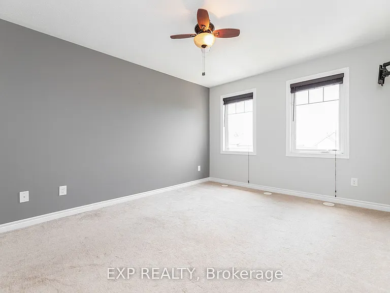 960 Messor Cres — Photo 22
