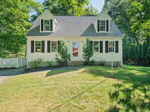 66 Cottage Ln, Weymouth, MA 02188