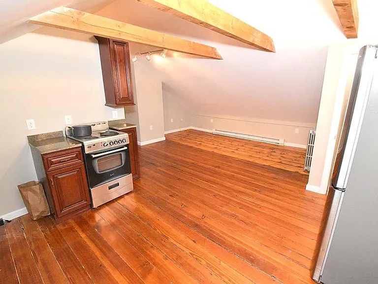 120 Main St #3 — Photo 9