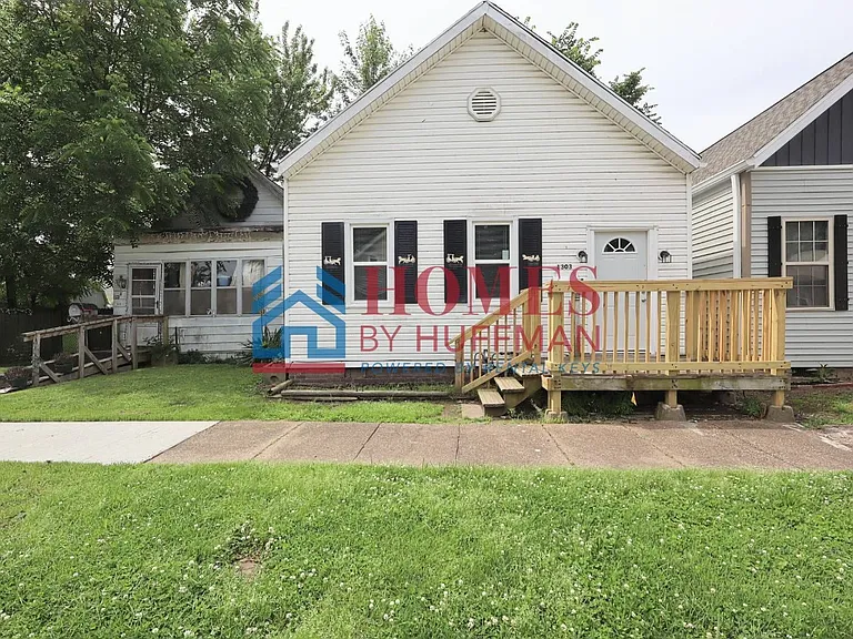1303 E Indiana St — Photo 1