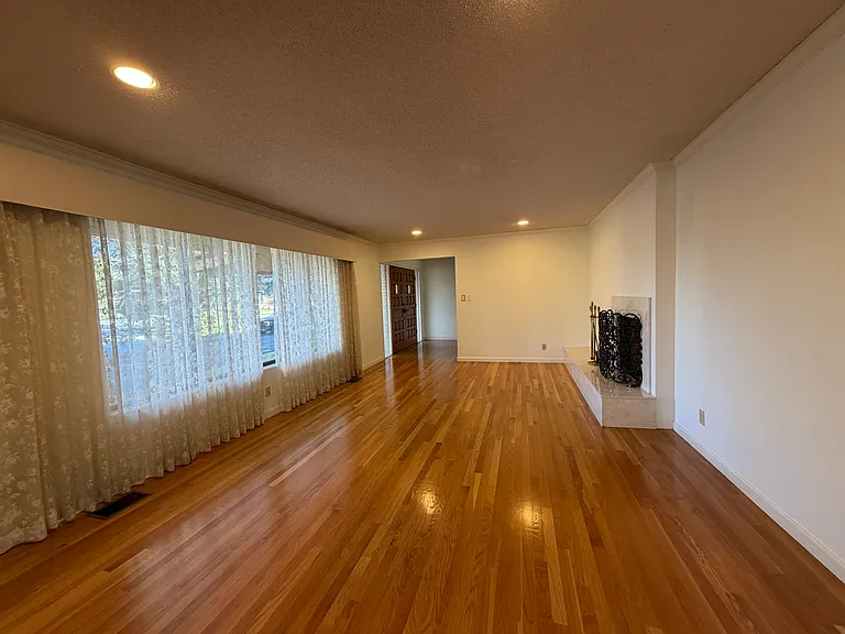 2435 Lake Ridge Shrs E — Photo 4