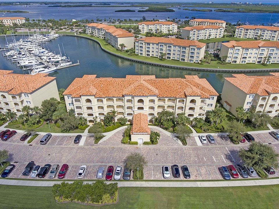 1st image of 17 Harbour Isle Dr #Penthouse 01