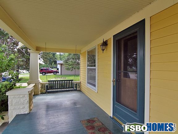 Spacious Front Porch