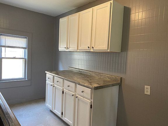 5th image of 1004 N 7th St