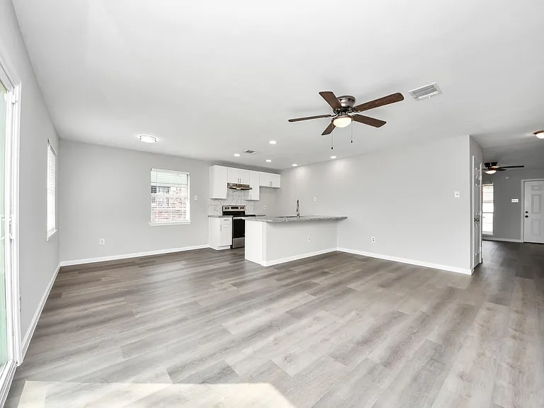 4114 Fairgreen Ln — Photo 15