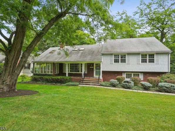 34 Sheffield Rd, Summit City, NJ 07901